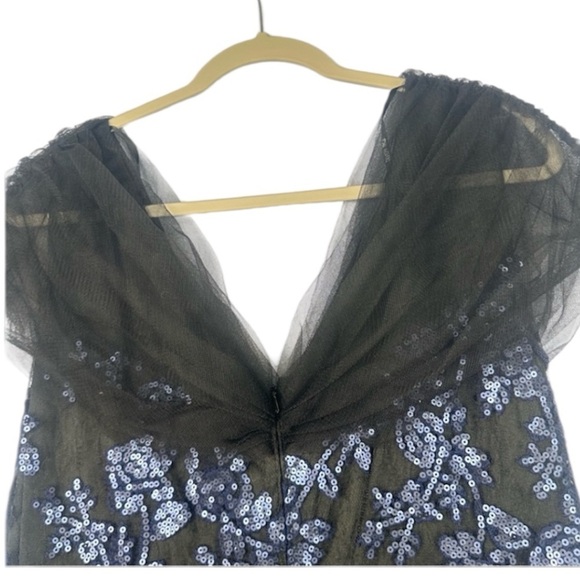 Tadashi Shoji Plus Size Navy Sequined Sleeveless V-Neck Evening Gown 18Q - Picture 4 of 5